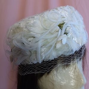 Vintage White Floral Piil Box Hat Veil Bridal Wedding